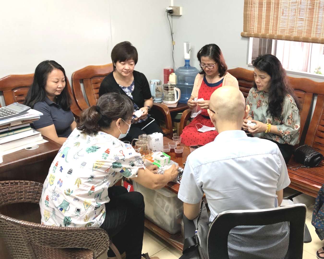 市婦聯(lián)調(diào)研組到沙灣鎮(zhèn)精通電子廠調(diào)研.jpg