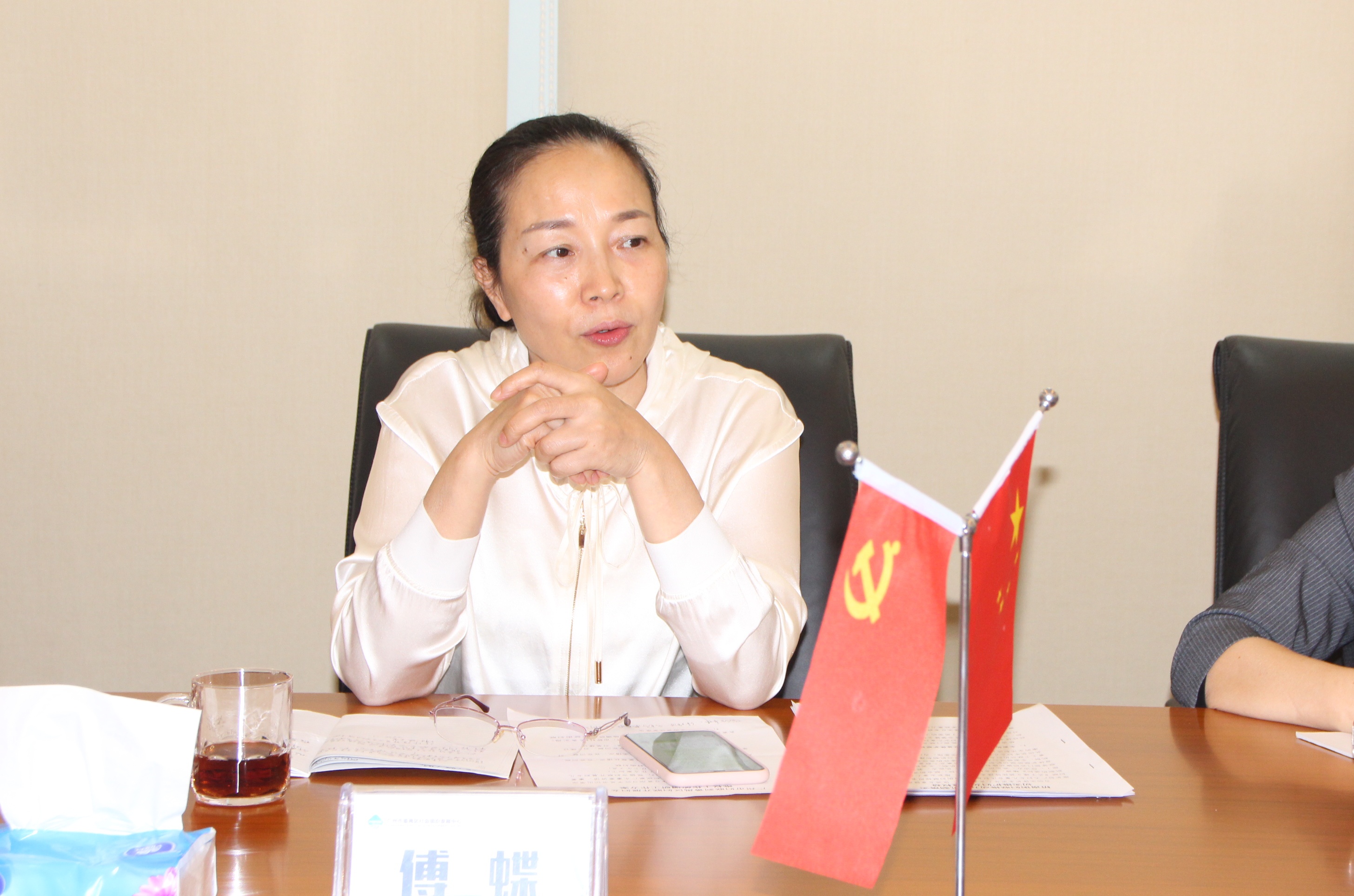 3.市婦聯(lián)副主席傅蝶講話.JPG